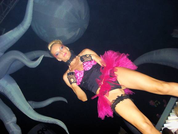 Ibiza: Take a look at the dancer from the Privilege club from the other side