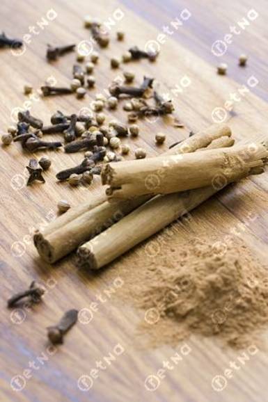 Cloves are often linked to compote, but they have many other properties as well. (jlp)