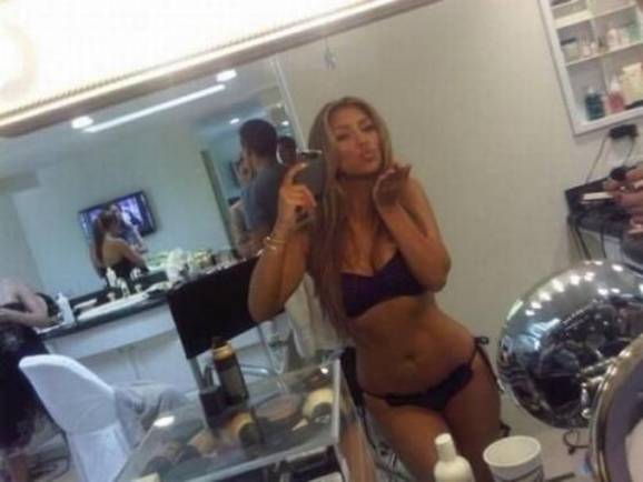 hot photos of girls on facebook 4