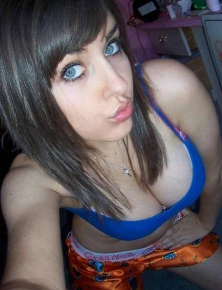 hot photos of girls on facebook 9