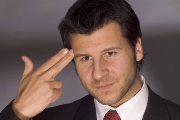 Fortitude and determination, which confident men never lack, are the reasons why women find them so attractive. (jlp)