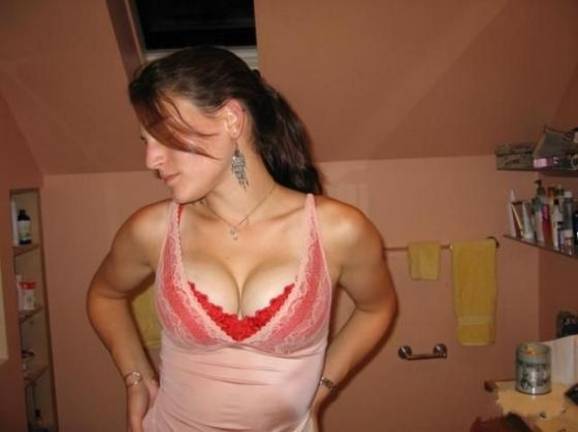 hot photos of girls on facebook 21