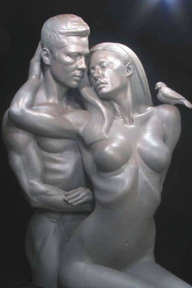 Sculpture "Brangelina forever" encourages sexual healing.