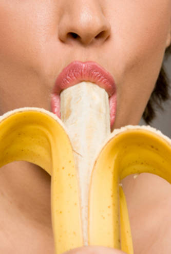 An indispensable characteristic of a great female lover: she likes to indulge in oral intercourse. (jlp)