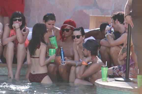 Katy Perry and Rihanna 3